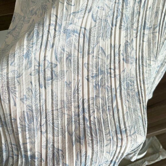 EXPRESS Tiered Sleeveless Top, Size Small Y2K Style - Picture 3 of 6